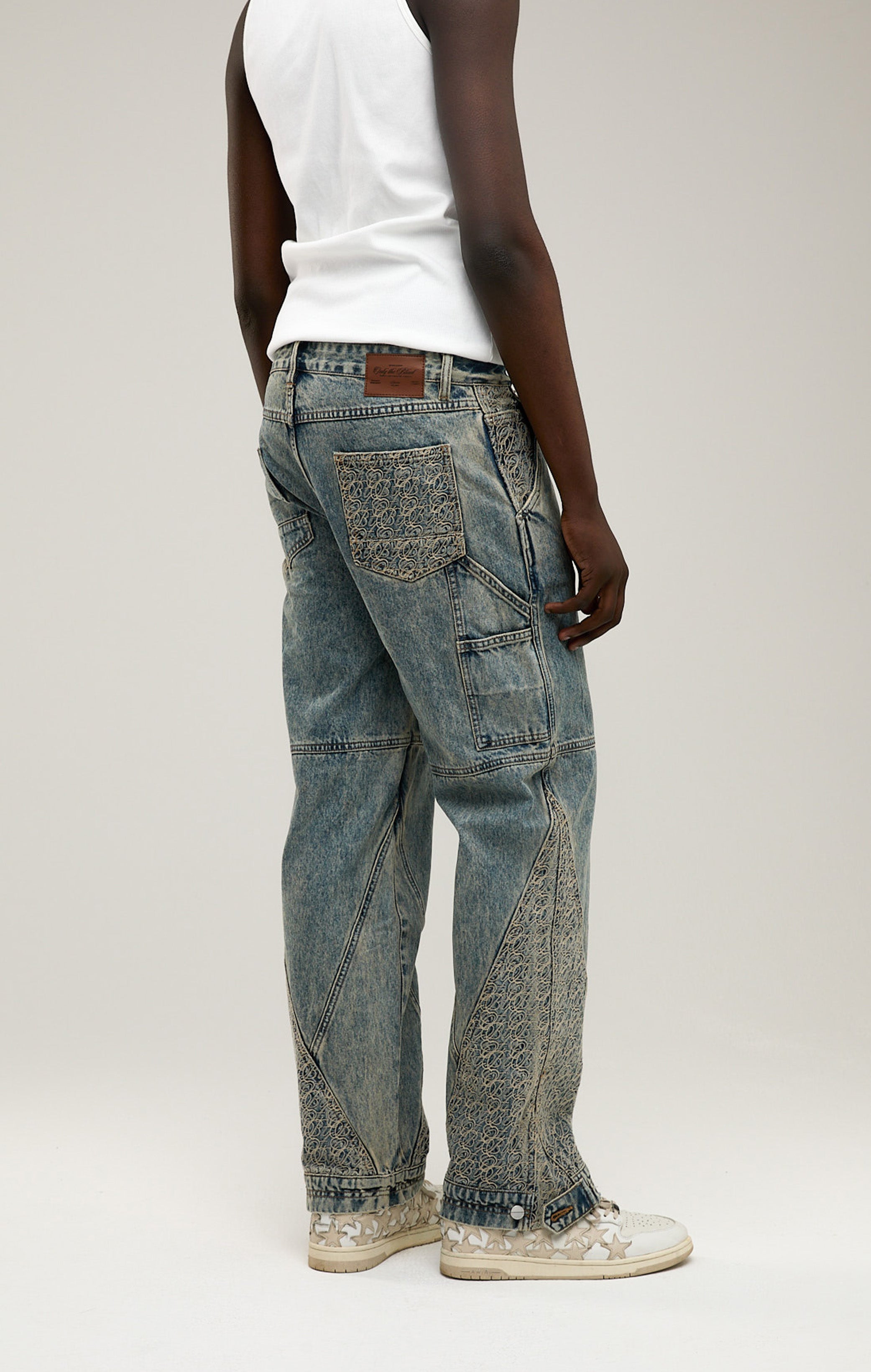 SIGNATURE STITCH DENIM JEANS