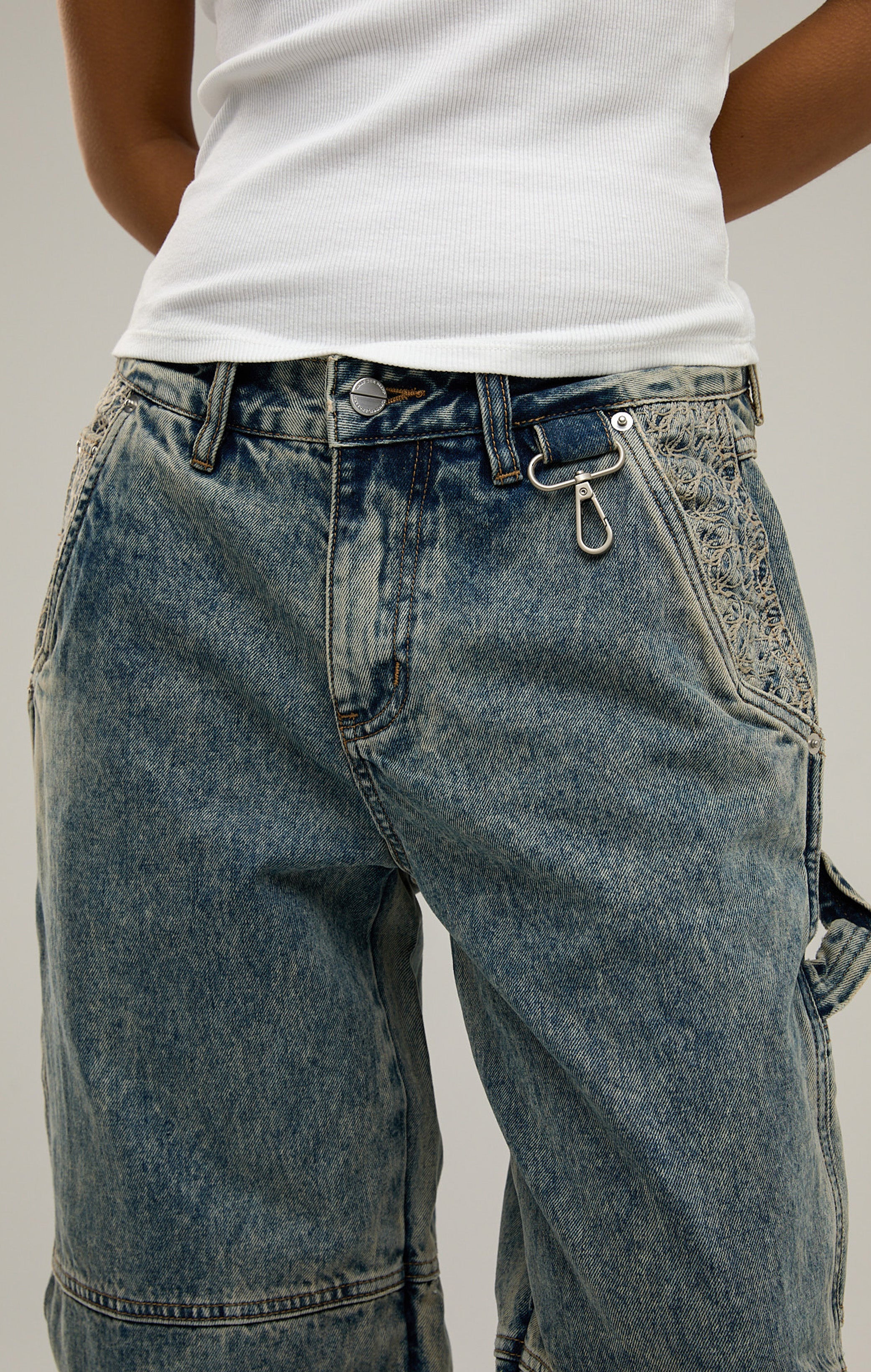 SIGNATURE STITCH DENIM JEANS